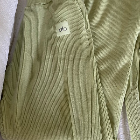 Alo Iced green tea Solana lounge set XS - Picture 4 of 10